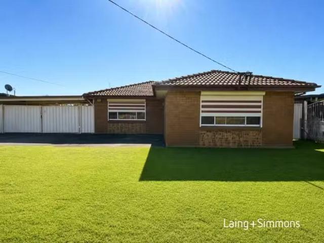 Cozy 3 BR 82 Jindalla Cres, Hebersham House for rent Listed b.