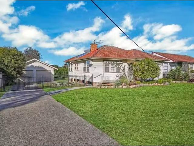Nice 3 BR 8 Richardson Street, EAST MAITLAND House for rent L.