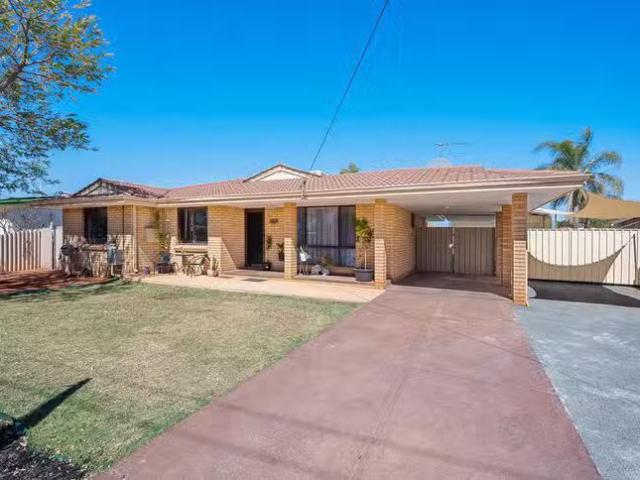 Deal! 3 BR 8 Sewell Drive, South Kalgoorlie, WA 6430