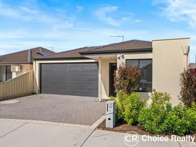 Cozy 3 BR 90 Fennell Crescent, Wattle Grove, WA 6107