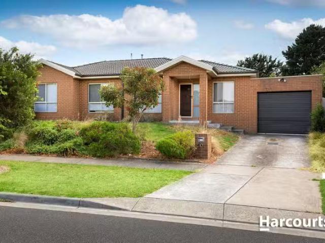 Unique 3 BR 9/16 18 Phelan Drive, CRANBOURNE NORTH, VIC 3977.