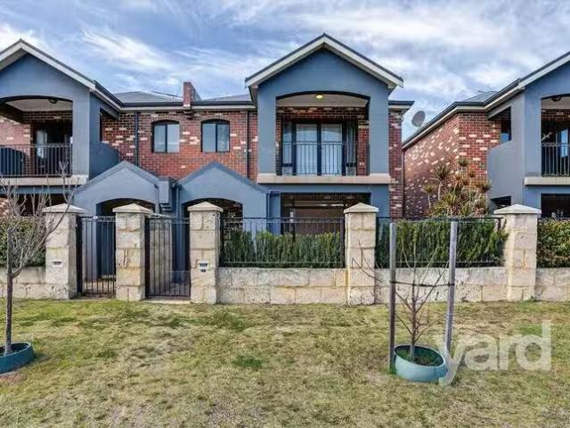 Charming 3 BR 9/9 Healy Road, Hamilton Hill, WA 6163