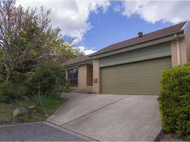 Rental! 3 BR 9 Boehm Close, Isaacs House for rent Listed by D.