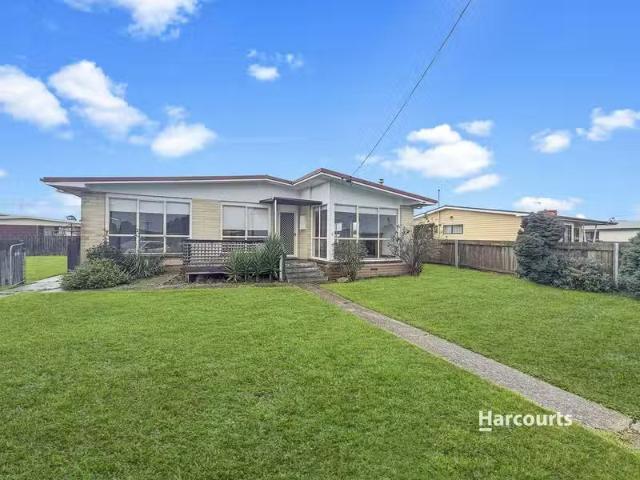 Nice 3 BR 9 Hampden Court, DEVONPORT, TAS 7310 House for Rent