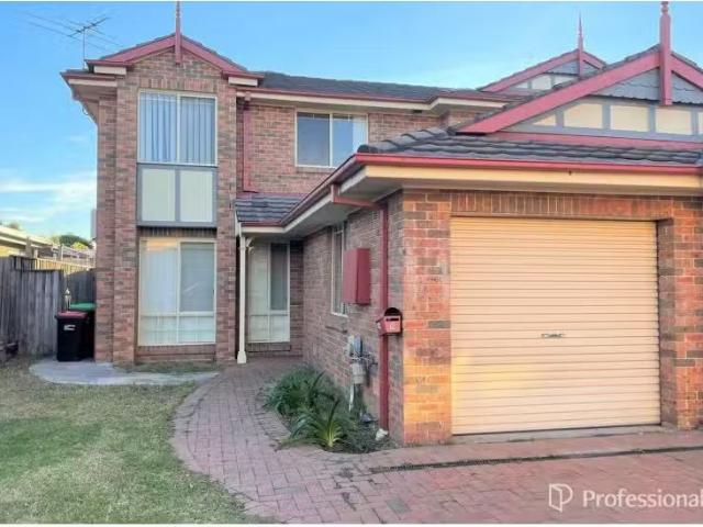 For Rent! 3 BR 9 Magnolia Close, Casula Townhouse for rent Li.
