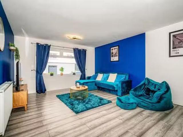 Unique 3 BR Ann Street