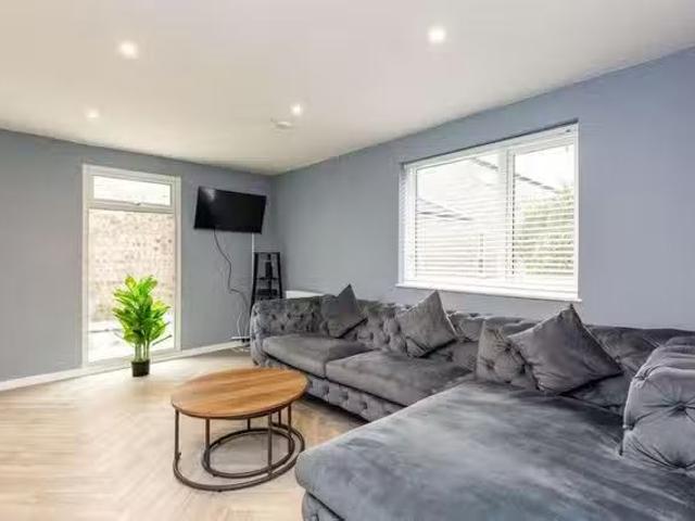 Rental! 3 BR Barnstock