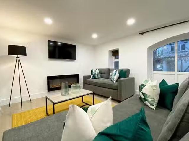 Just in! 3 BR Grahams Rigg