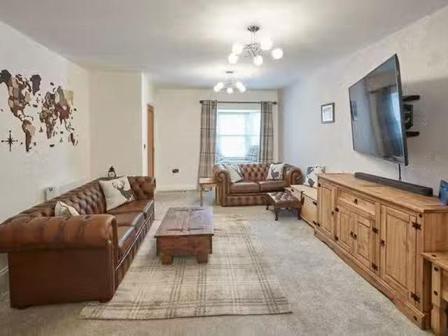 Cozy 3 BR Spital Bridge