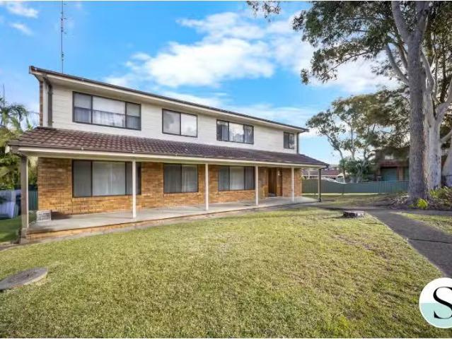 For Rent! 3 BR Unit 1/18 Parraweena Rd, Gwandalan Apartment fo.