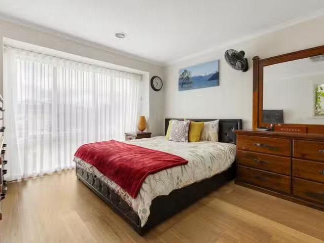 Cheap 3 Breton Drive, Hoppers Crossing, VIC 3029