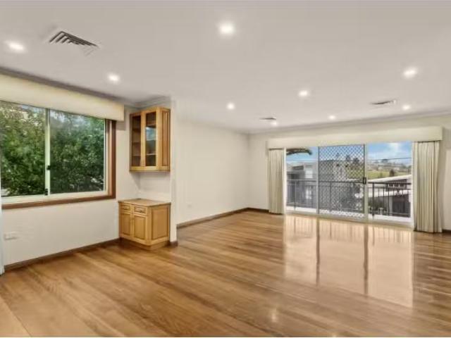 Cozy 3 Griffiths Ave, Port Kembla House for rent Listed by Ja.