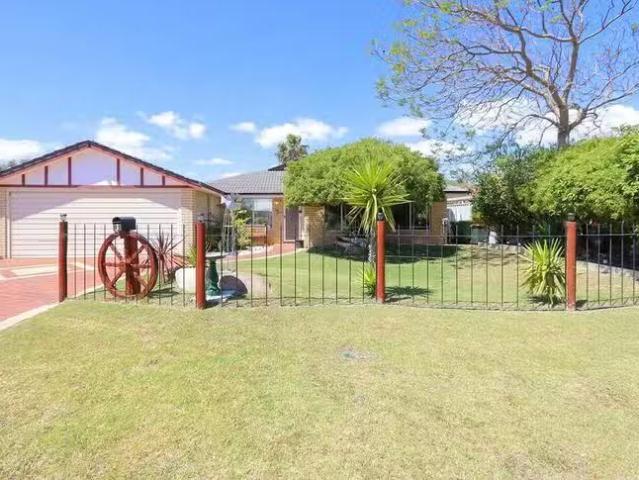 Cozy 3 Palm Drive, Warnbro, WA 6169