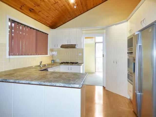 Unique 3 Plains View Crescent, Mount Riverview, NSW 2774