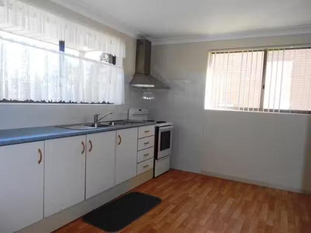 Charming 3 Wallaringa Street, SURFSIDE Apartment for rent Lis.