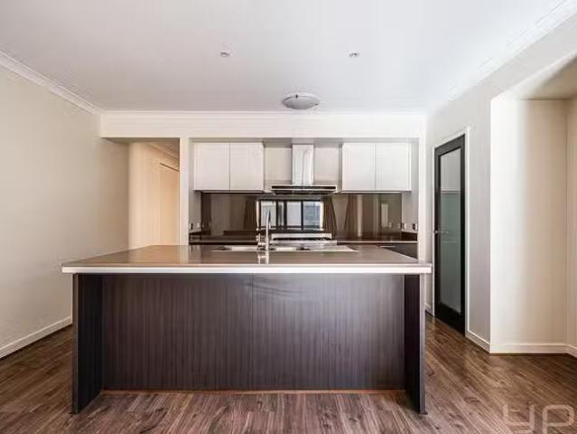 For Rent! 3 Thorngrove Street, Truganina, VIC 3029