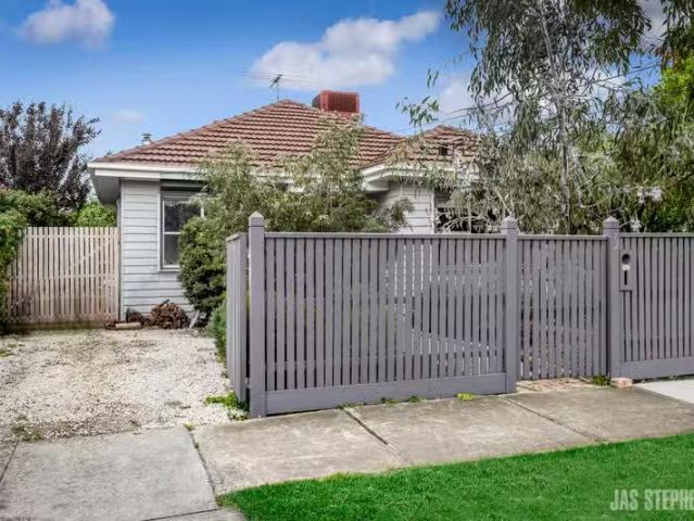 For Rent! 3 Urwin Street, Yarraville VIC 3013