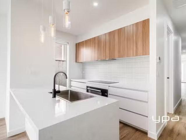 Cozy 3 Vega Road, Sunbury, VIC 3429
