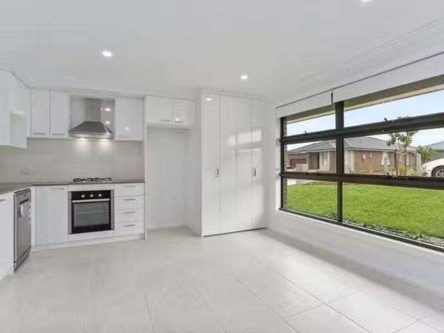 Cheap 3A Genner Street, Oran Park Townhouse for rent Listed b.