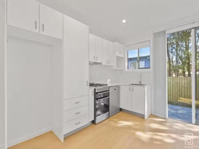 New 3a Sonoma Rd, BUDGEWOI House for rent Listed by Craig And.