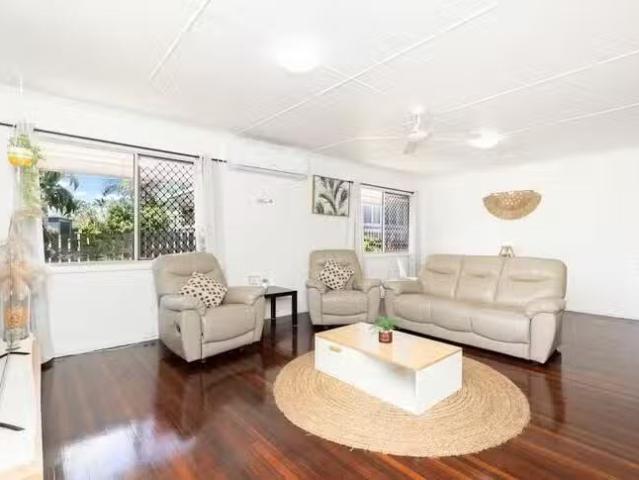 Deal! 3A Watson Street, Pialba, QLD 4655