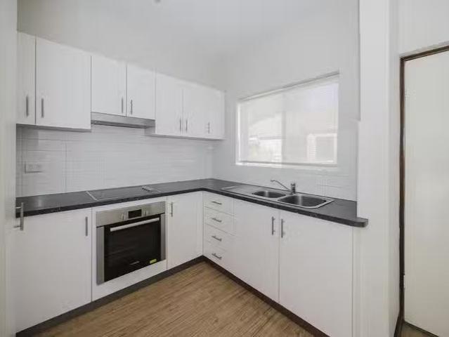 Unique 4/42 Broadway, Crawley, WA 6009