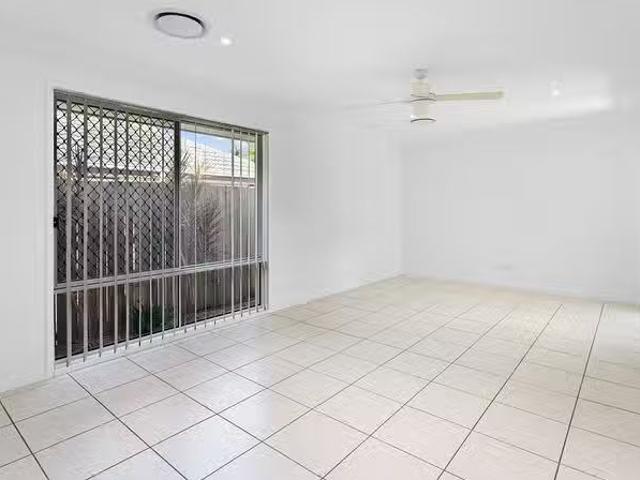 Nice 44 Manhattan Crescent, North Lakes, QLD 4509