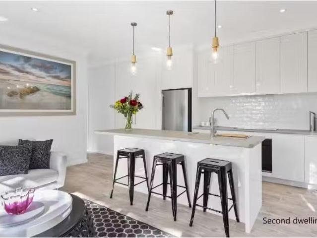 New 44 Cannes Drive, Avalon Beach House for rent Listed by Ga.