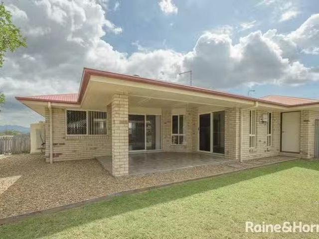 Unique 44 Dartmouth Close, Clinton, QLD 4680