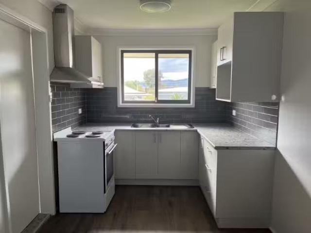 Charming 4/4 Woodstock, TAMWORTH Apartment for rent Listed by.