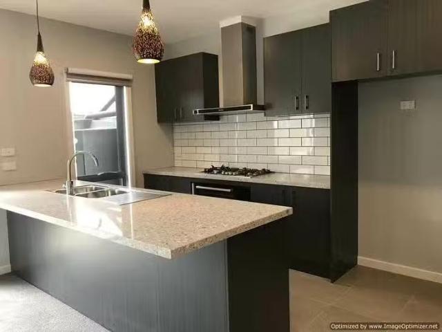 Deal! 44A Hosie Street, Altona Meadows, VIC 3028