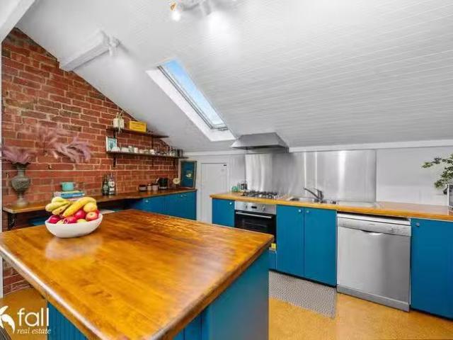 Charming 4/53 Bay Road, New Town, TAS 7008