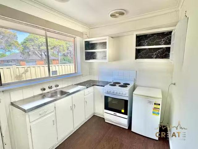 Unique 4/55 Phoenix Street, Sunshine North VIC 3020