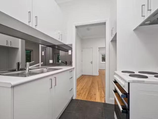 Cozy 4/5 Bates Ave, PADDINGTON, NSW 2021 Apartment for Rent