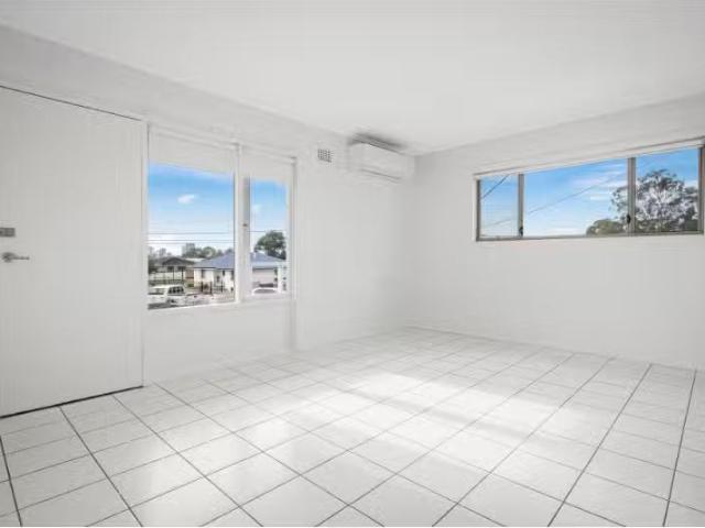 Deal! 45 Brain Avenue, LURNEA House for rent Listed by Suad A.