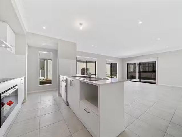 Cheap 45 Eagle Street, Flagstone, QLD 4280