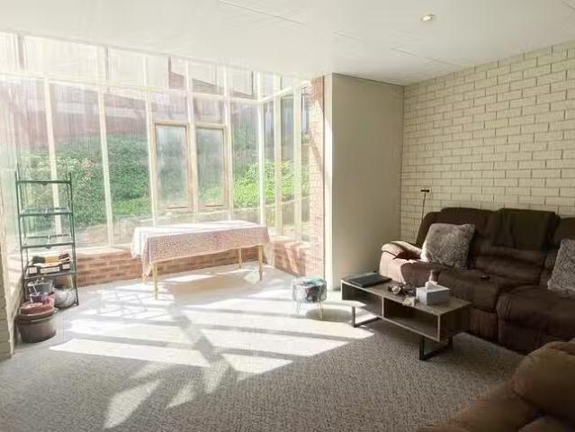 Deal! 45 Julia Flynn Avenue, Isaacs, ACT 2607