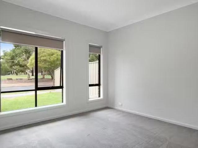 For Rent! 45 West Avenue, Northfield, SA 5085