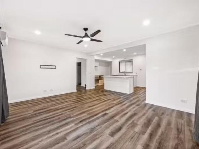 Cheap 45 Whitelaw Ave, Delacombe VIC 3356 House For Lease