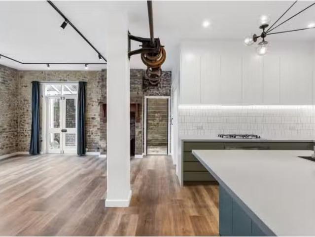 Charming 4/5 7 Prospect Street, ERSKINEVILLE Apartment for ren.