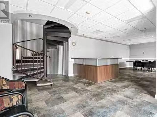 Cheap 461 Athabasca Street E, Moose Jaw, SK, S6H 0L9 commerc.