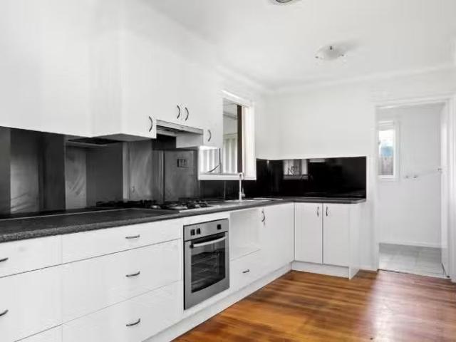 Nice 46 Marina Drive, Melton VIC 3337