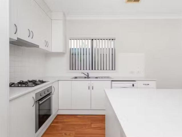 Deal! 46 Chambers Street, HENLEY BEACH, SA 5022 House for Rent