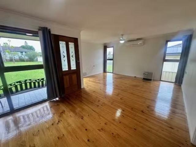 Deal! 46 Gilba Road, KOONAWARRA House for rent Listed by Kyli.