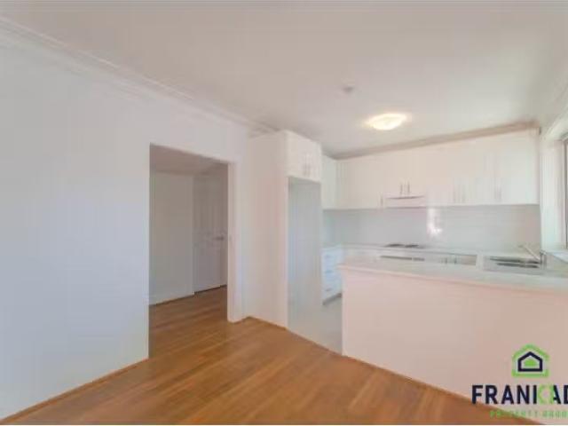 Unique 4/718 Pacific Highway, Gordon Apartment for rent Liste.