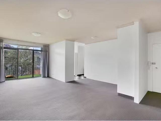 Just in! 47/77 Hereford Street, Forest Lodge Apartment for ren.