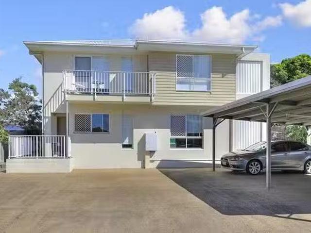 Unique 4/84 Quay Street, Bundaberg West, QLD 4670