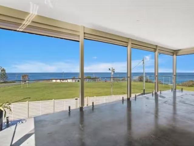 Rental! 485 Lawrence Hargrave Drive, Wombarra House for rent.