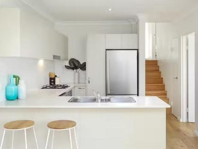 Nice 4/89 Faunce Street West, Gosford, NSW 2250