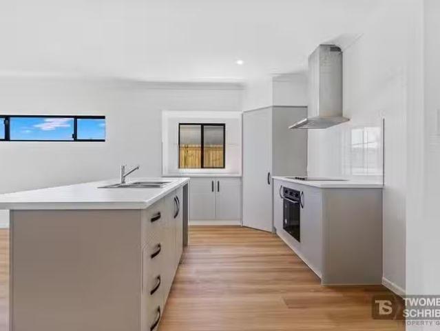Cozy 48 Mungana Circuit, Smithfield, QLD 4878